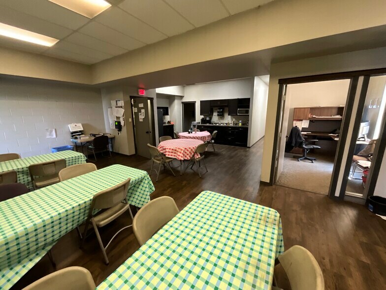 More Photos Of 2830 121 Av NE, Edmonton Warehouse For Sale