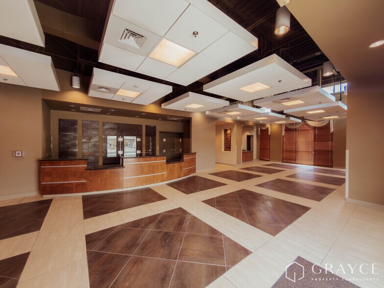 More Photos Of 4301 N Mesa St, El Paso Medical For Lease