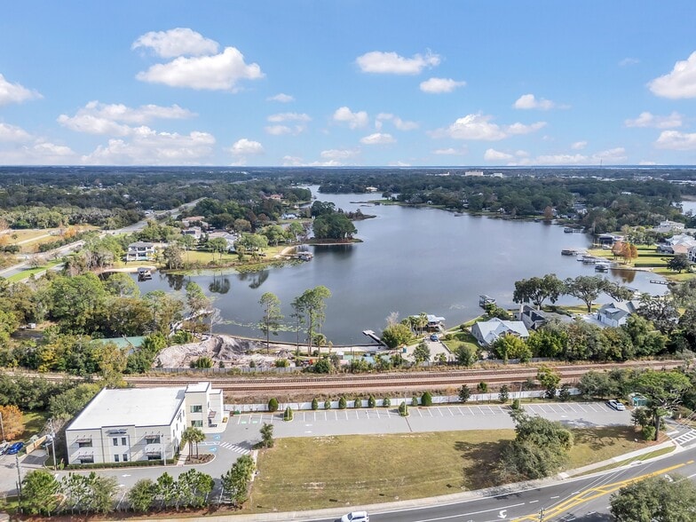 More Photos Of 131 S Country Club Rd, Lake Mary Office For Sale