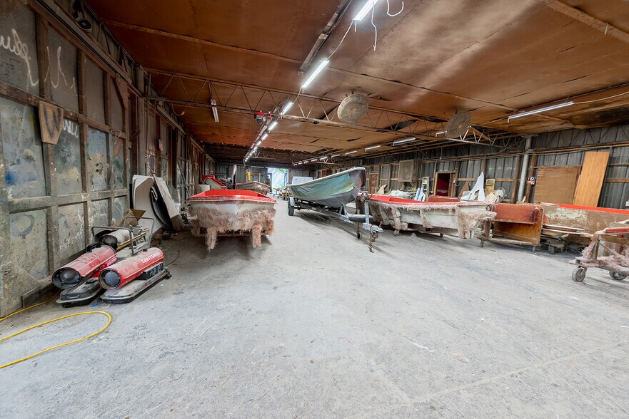 More Photos Of 2856 NE 187th St, Starke Manufacturing For Sale