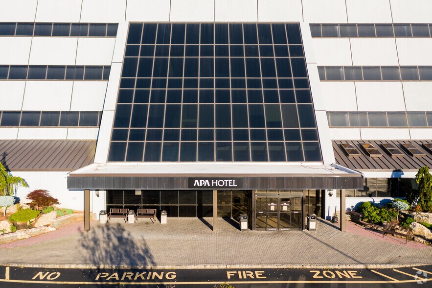 More Photos Of 120 Wood Ave S, Iselin Office For Sale