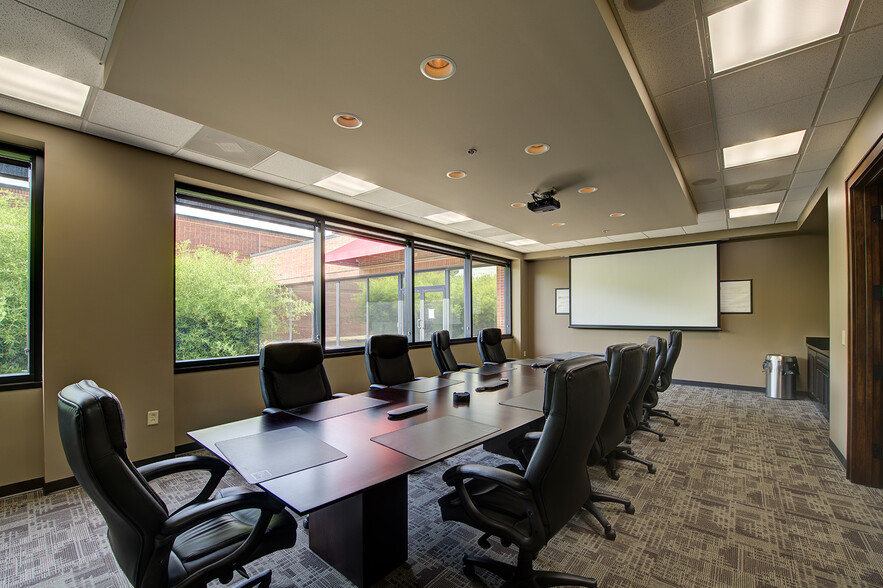 More Photos Of 11200 W 93rd St, Overland Park Flex For Lease