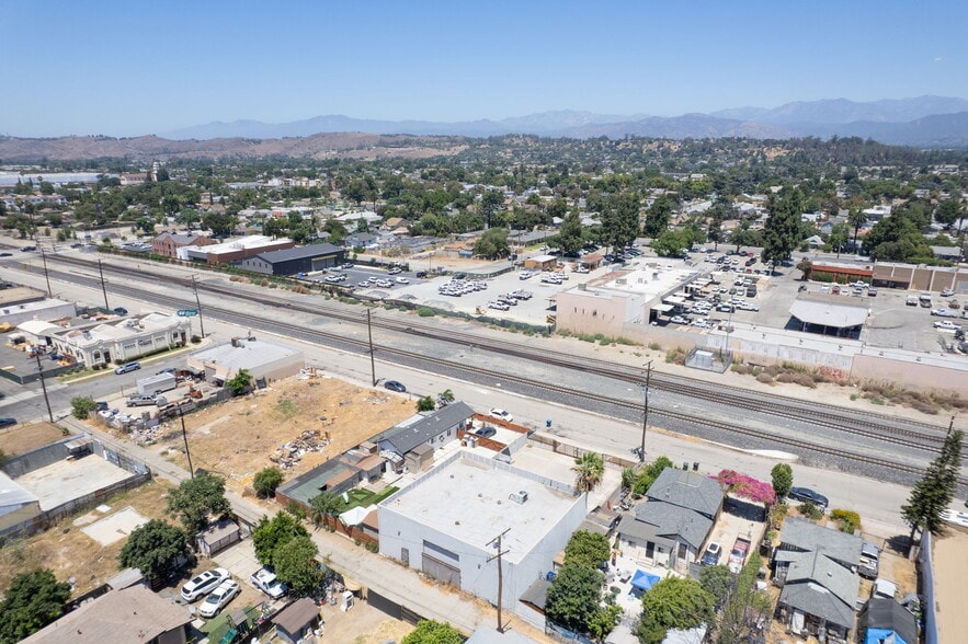 More Photos Of 960 W 1st St, Pomona Warehouse For Sale