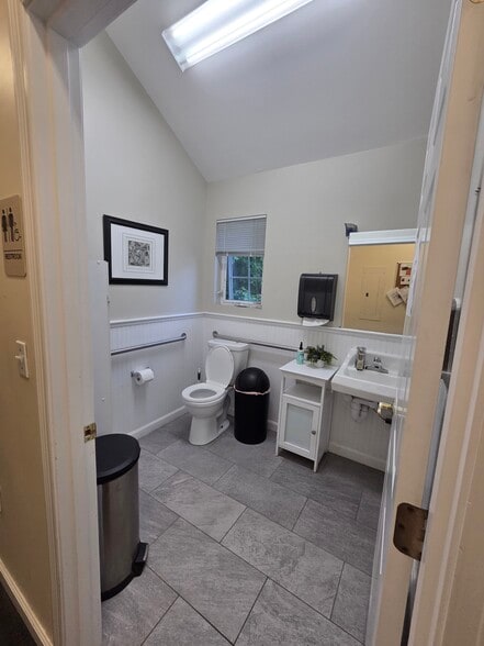 More Photos Of 20 A St, Framingham Office For Sale