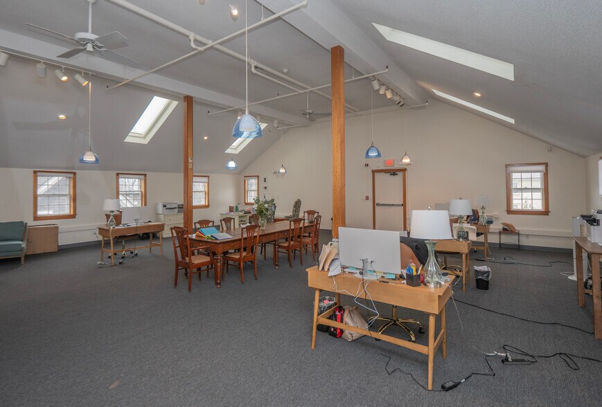 More Photos Of 28 Pelham St, Newport Office For Sale