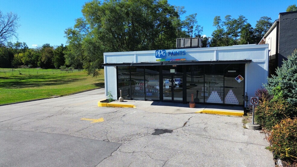 More Photos Of 1220 8th St, West Des Moines Freestanding For Sale