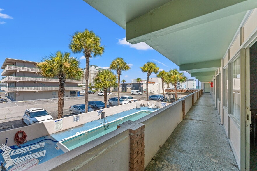 More Photos Of 1900 S Ocean Blvd, Myrtle Beach Hotel For Sale