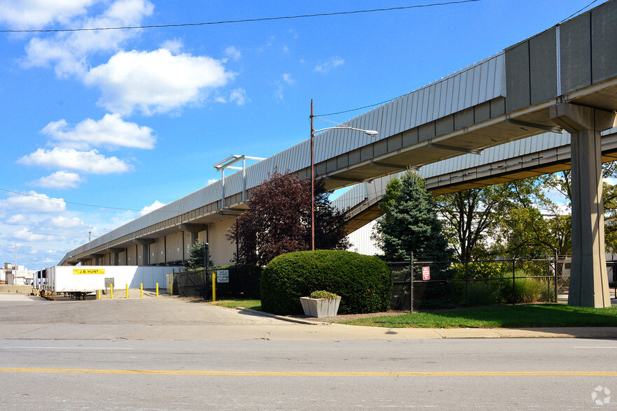 Primary Photo Of 5380 Vine St, Cincinnati Manufacturing For Sale