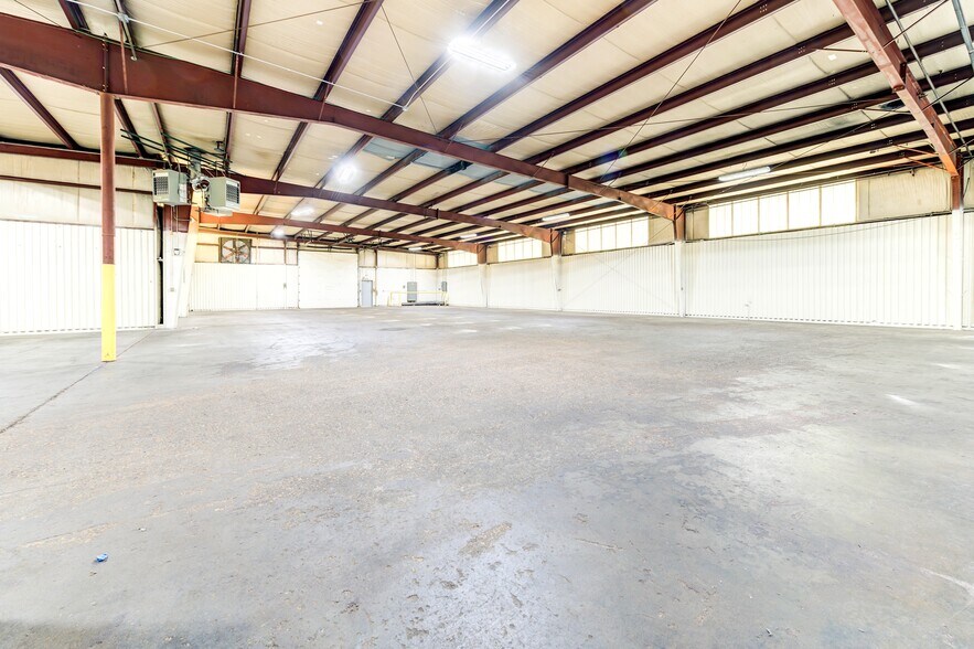 More Photos Of 617 Cepi Dr, Chesterfield Warehouse For Sale