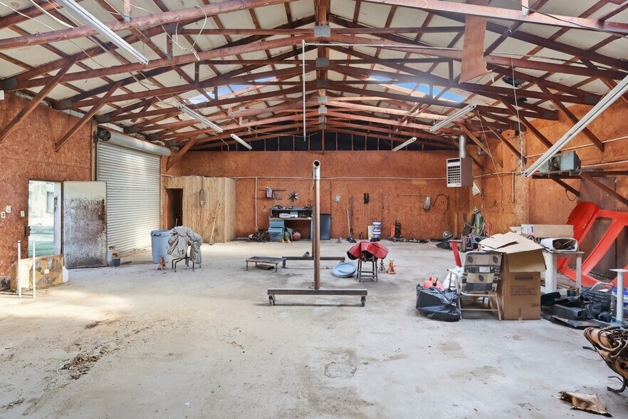 More Photos Of 1048 Georgia 17, Royston Warehouse For Sale