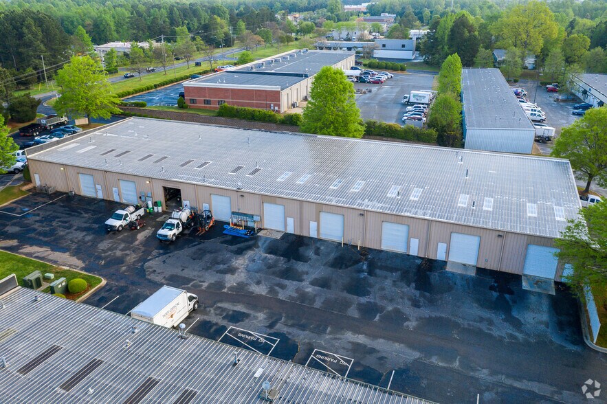 More Photos Of 10616 Bailey Rd, Cornelius Light Manufacturing For Lease