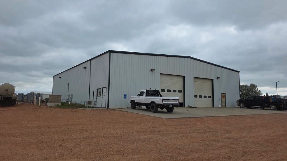 More Photos Of 3711 4th Ave NE, Watford City Truck Terminal For Sale