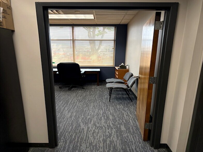 More Photos Of 12777 Abbey Rd, North Royalton Warehouse For Lease