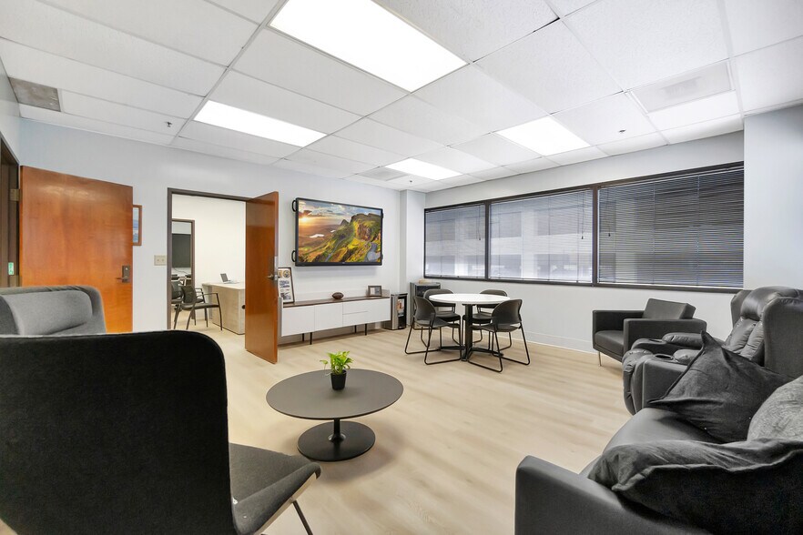 More Photos Of 18800 Delaware St, Huntington Beach Medical For Lease