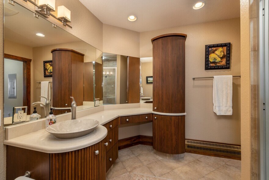 More Photos Of 1331 N Martin Luther King Dr, Milwaukee Storefront Retail Residential For Sale