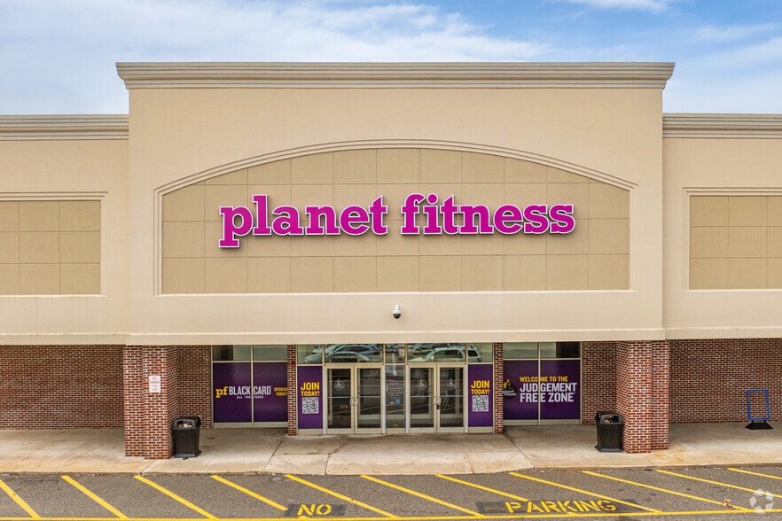 More Photos Of 15 Cornwell Dr, Bridgeton Unknown For Lease