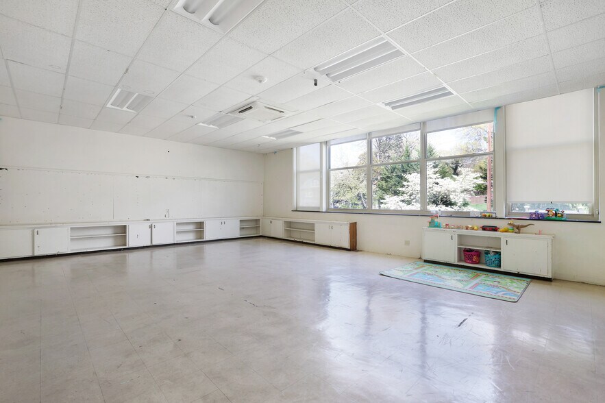 More Photos Of 117 Elm Ave, Takoma Park Schools For Sale