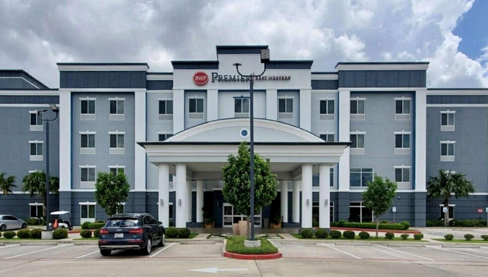 Primary Photo Of 7495 W Greens Rd, Houston Hotel For Sale