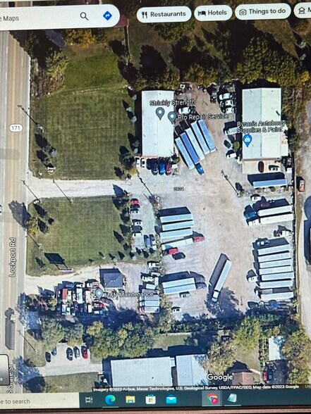 More Photos Of 2842 S State St, Lockport Coworking Space