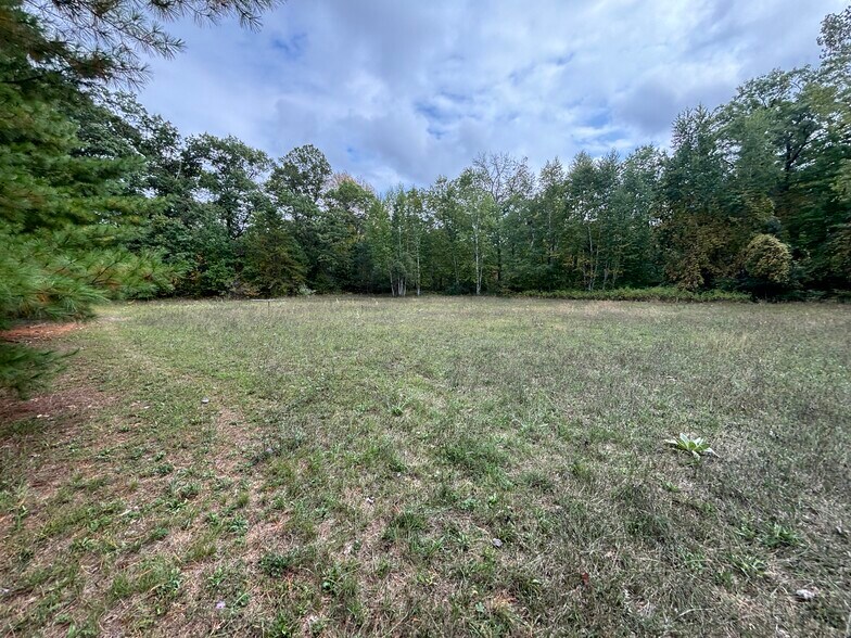 More Photos Of 2655 W Ludington Dr, Farwell Office For Sale