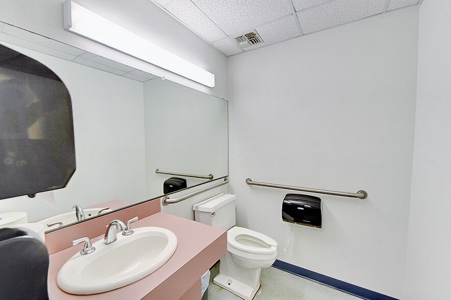 More Photos Of 10241 N Florida Ave, Citrus Springs Bank For Sale