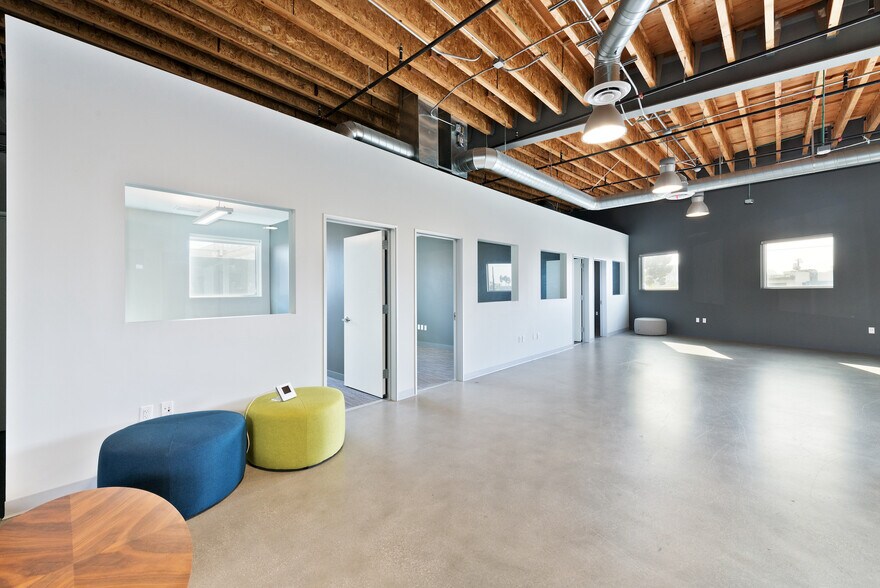 More Photos Of 2256 Barry Ave, Los Angeles Office For Lease