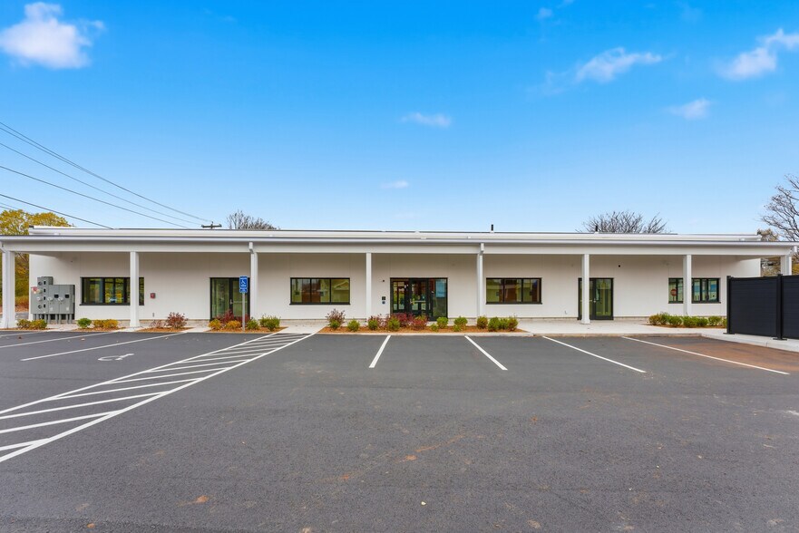 More Photos Of 5 Fulton Ave, Northampton General Retail For Lease