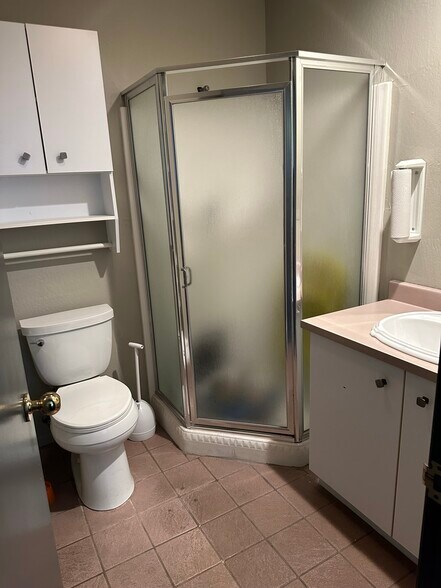 More Photos Of 1627 Oak Ave, Davis Office For Lease
