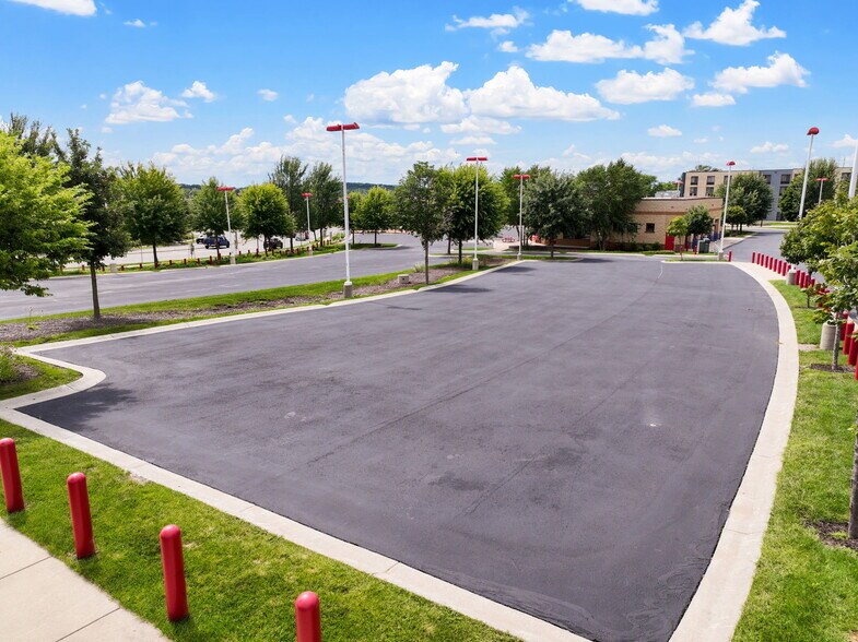 More Photos Of 2501 East Springs Dr, Madison Auto Dealership For Sale