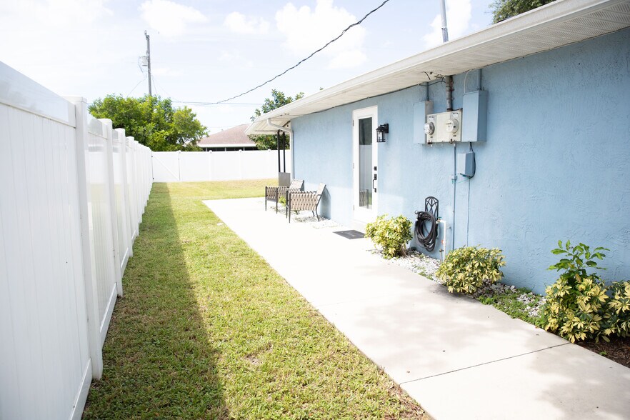 More Photos Of 2826 Santa Barbara Blvd, Cape Coral Freestanding For Sale