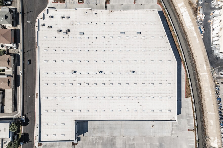 More Photos Of 1901 Via Burton, Fullerton Distribution For Lease