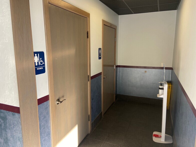 More Photos Of 3501 SW 2nd Ave, Gainesville Restaurant For Lease