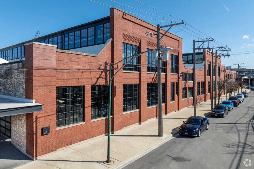 More Photos Of 1315 N North Branch St, Chicago Office For Lease