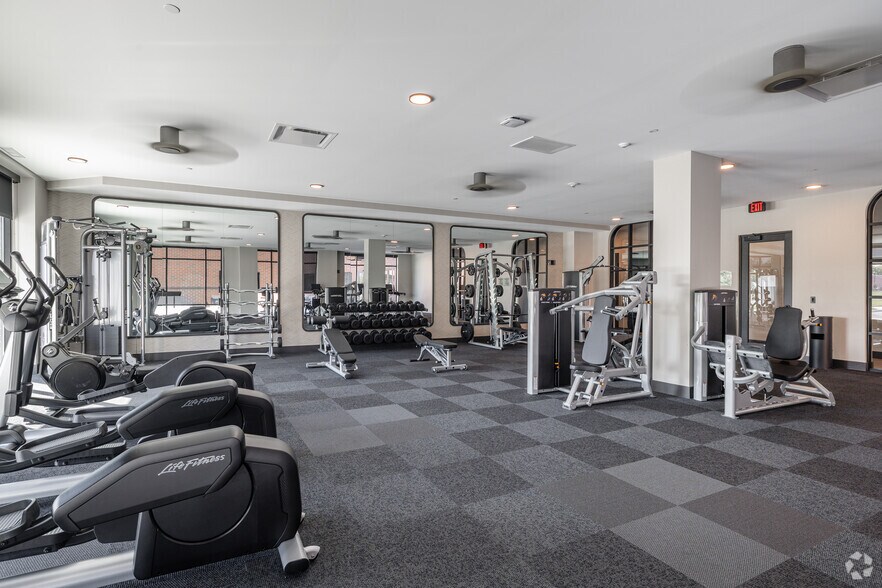 More Photos Of 250 McHenry Rd, Buffalo Grove Apartments For Lease