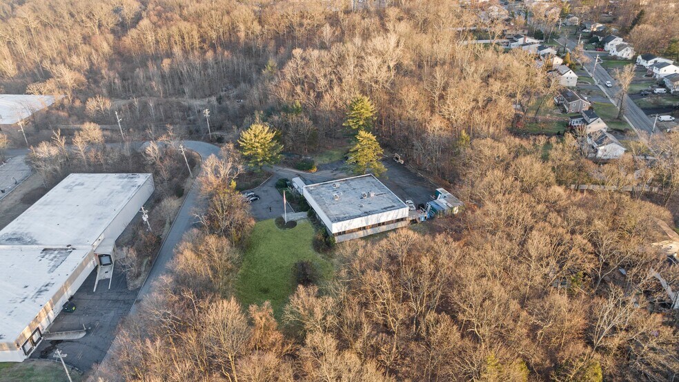 More Photos Of 6 Raritan Rd, Oakland Warehouse For Sale