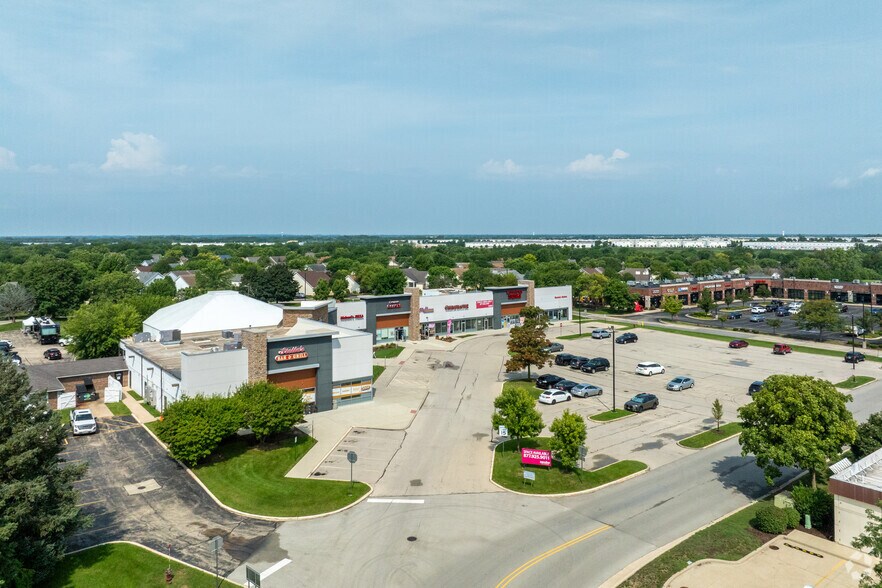 More Photos Of 402-440 N Weber Rd, Romeoville Freestanding For Sale