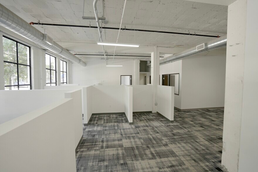 More Photos Of 1355 Palmetto St, Los Angeles Loft Creative Space For Lease