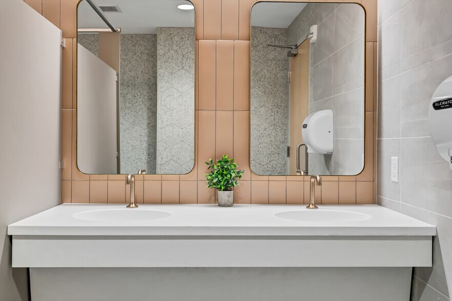 More Photos Of 717 W St Germain St, Saint Cloud Office For Sale