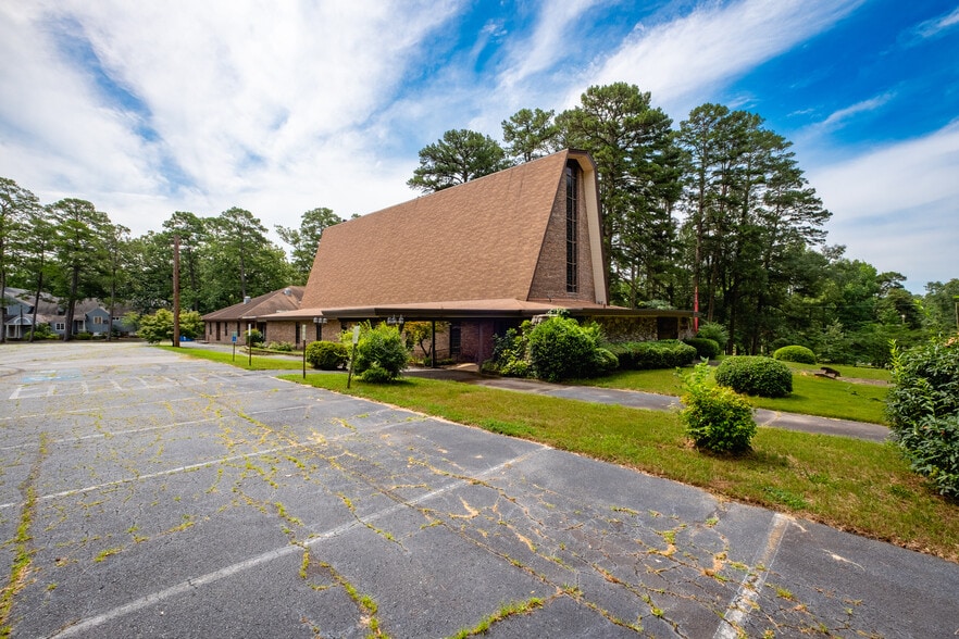 More Photos Of 4601 Western Hills Ave, Little Rock Religious Facility For Sale