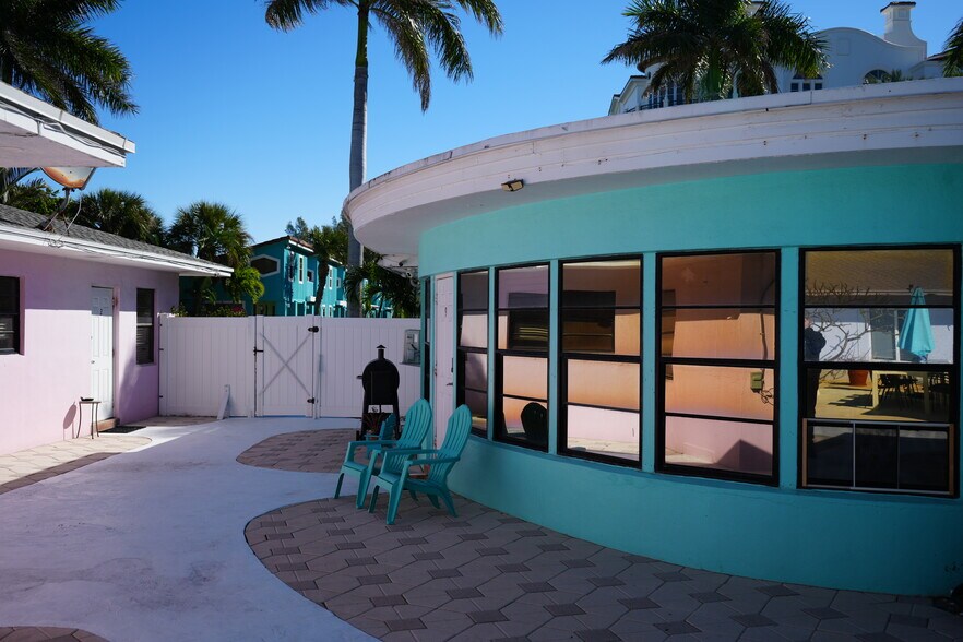 More Photos Of 100 Sandal Ln, Palm Beach Shores Apartments For Sale