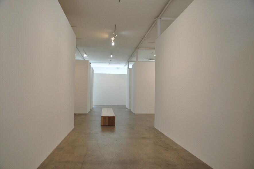 More Photos Of 829-831 N Highland Ave, Los Angeles General Retail For Sale