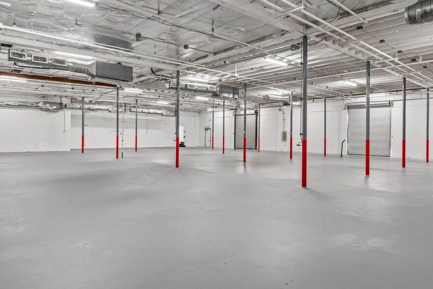 More Photos Of 3535 N Anza Rd, Palm Springs Warehouse For Lease