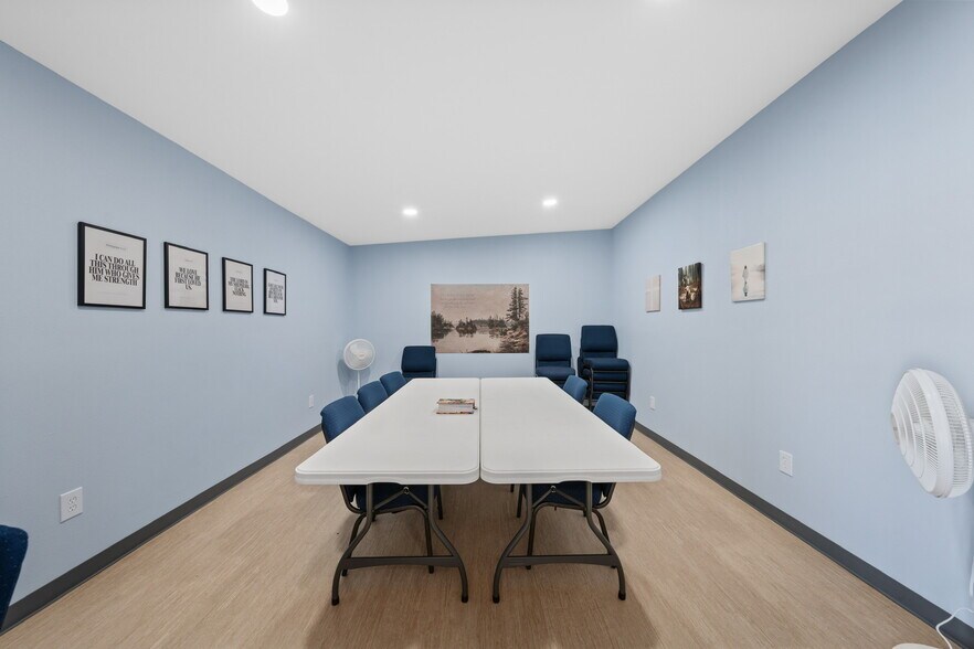 More Photos Of 4159 Highway 6, Clifton Showroom For Sale