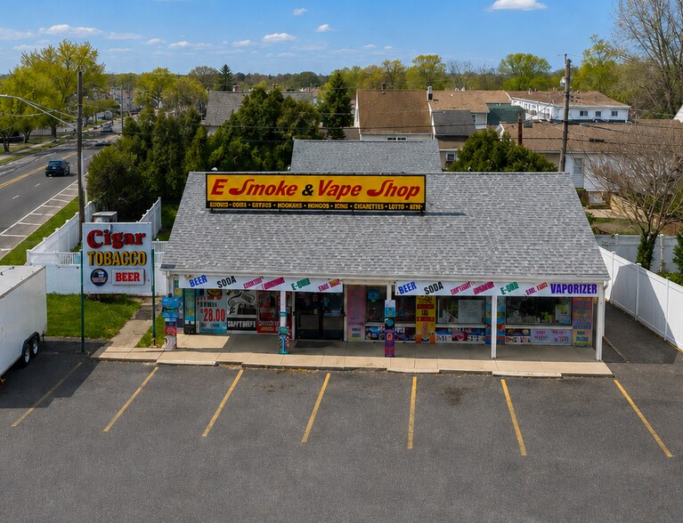 Primary Photo Of 380 Hicksville Rd, Bethpage Freestanding For Sale