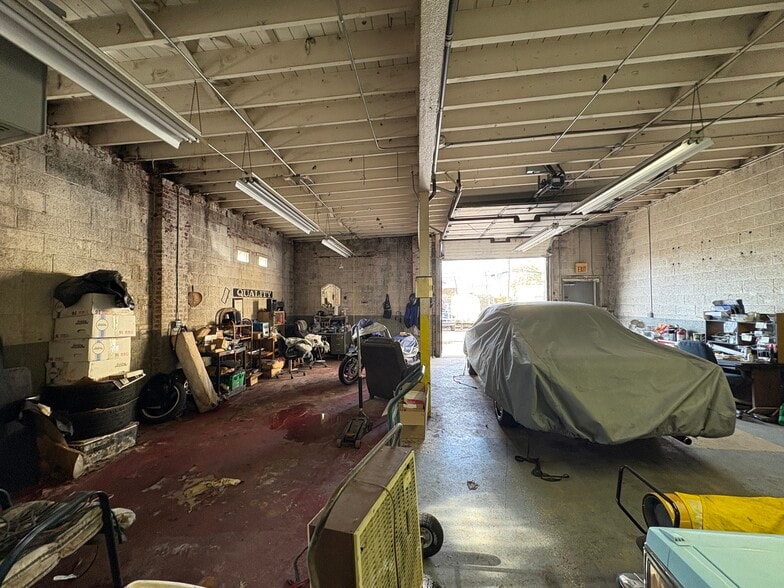 More Photos Of 28 Cordier St, Irvington Warehouse For Sale