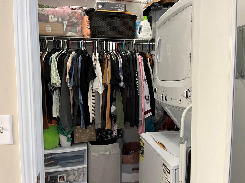 More Photos Of 2401 Beech St, Valparaiso Office For Sale