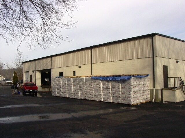 More Photos Of 179 Main St, Monroe Storefront For Lease