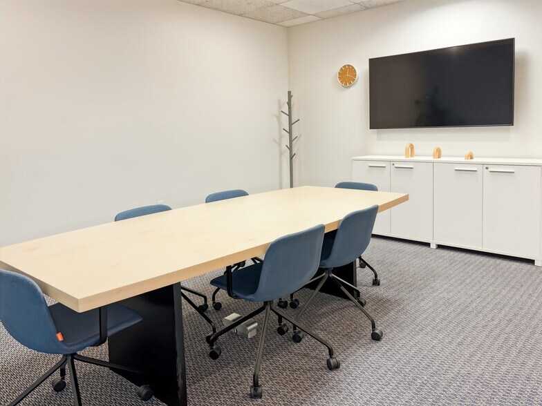 More Photos Of 2790 Skypark Dr, Torrance Coworking Space