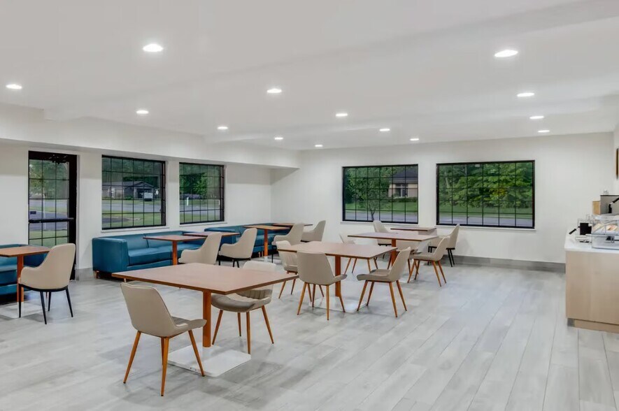 More Photos Of 5810 Schofield Ave, Weston Hotel For Sale