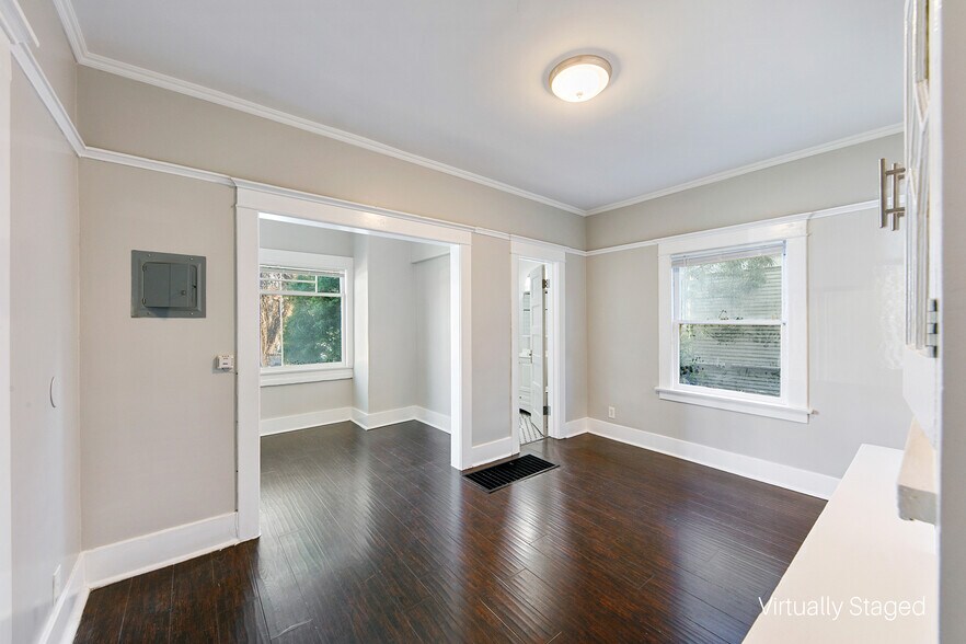 More Photos Of 32 Orange Ave, Long Beach Apartments For Sale